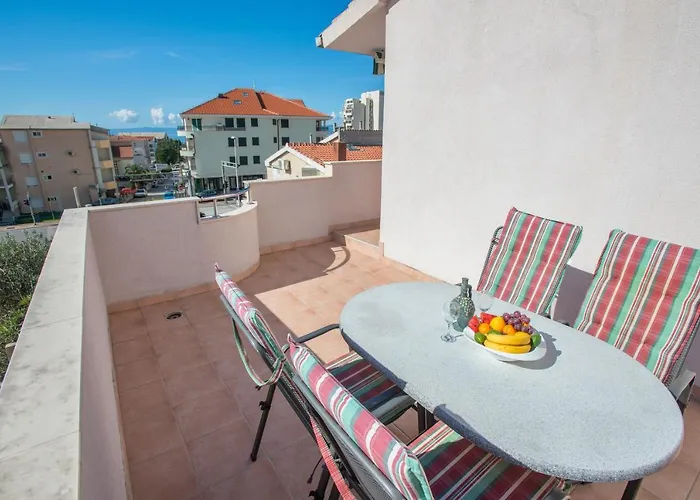 Marcela Apartman *